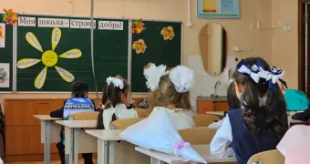 Кто из казахстанских учеников обязан будет ходить летом в школу
