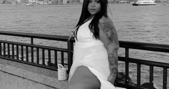 Блогерша-бодипозитивщица подавилась во время ужина и умерла