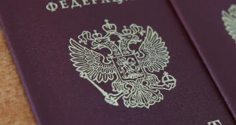 Россиянин пришел в полицию за паспортом, забыв, что находится в федеральном розыске