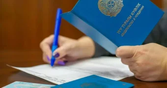 Некоторые документы казахстанцы будут получать без посещения ЦОНа