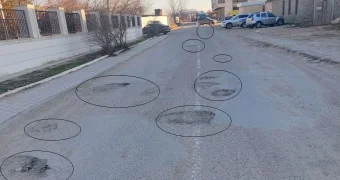 Жители Актау просят властей отремонтировать дорогу до кладбища