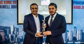 Лучший тренер мира официально возглавил сборную Казахстана