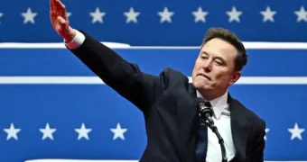 Илон Маск на параде Трампа показал жест, похожий на нацистское приветствие