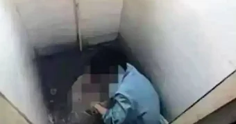 В Китае компания тайно снимает сотрудников в туалете и вывешивает на «доску позора»