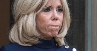 Жену президента Франции назвали мужчиной