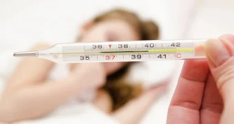 Названы самые опасные народные методы лечения детей