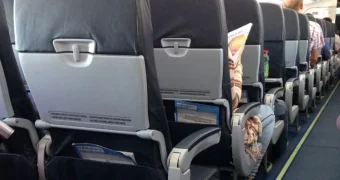 Пьяную скандалистку сняли с рейса в аэропорту Актау