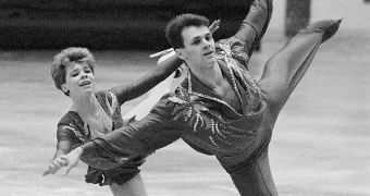 В разбившемся в США самолете находились чемпионы мира по фигурному катанию из России