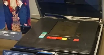 Как активируется ядерный чемоданчик в России - сколько человек должны нажать на кнопку, чтобы запустить смертоносный арсенал