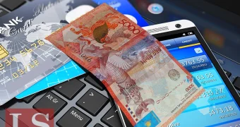 В Казахстане хотят следить за мобильными переводами от 1 млн тенге