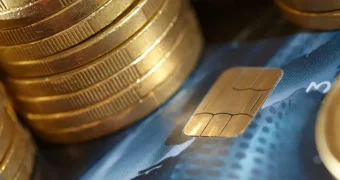 Новая система заблокировала переводы казахстанцев на 1,5 миллиарда тенге