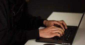 Казахстанка стала миллионершей, но попала под следствие