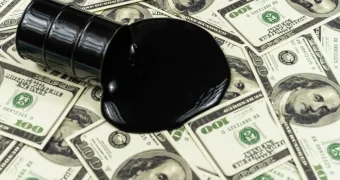 Нефть Brent упала ниже 75 долларов за баррель