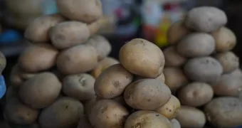 Ограничение на продажу картофеля ввели в Атырау