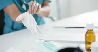 Медосмотр в школе Актобе обернулся скандалом - начато расследование