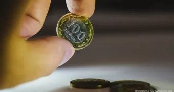 Токаев: Нужно помочь казахстанцам выбраться из долговой ямы