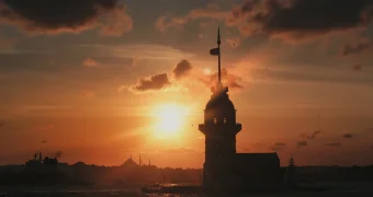 Российская туристка сорвалась со скалы в Турции, пытаясь сделать удачную фотографию