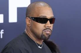 Канье Уэсту хотят запретить въезд в Россию после постов о Гитлере