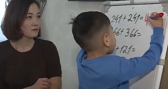Пятилетний вундеркинд из Кентау считает быстрее калькулятора (ВИДЕО)