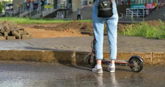 Жители Атырау обеспокоены досмотром подростков на улице