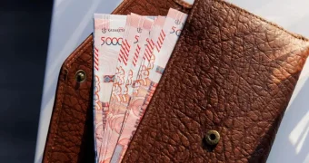 Стало известно, сколько в среднем зарабатывают казахстанцы