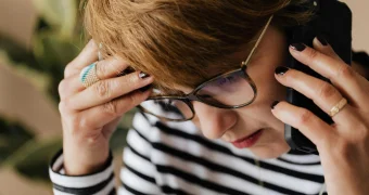 Женщина продала все имущество и отдала 53 млн тенге "главе программы "Болашак" и "сотруднику КНБ"