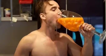 Съел 1000 яиц: житель Японии провёл опасный эксперимент — чем все закончилось