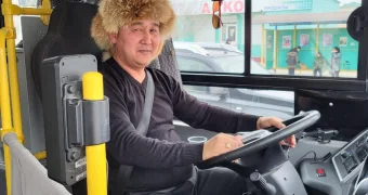 К оформлению автобуса креативно подошел водитель из Актау