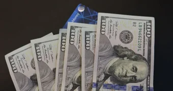 США могут резко объявить часть долларов недействительными
