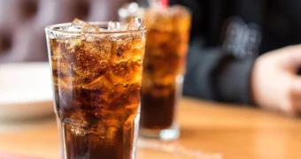 Врач указала на неожиданное положительное последствие ежедневного употребления колы