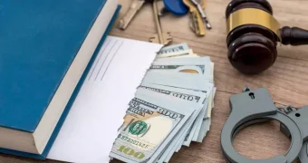 Когда налоговая может заинтересоваться казахстанцами