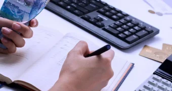 Кто еще из казахстанцев может получить "письма счастья" от налоговой