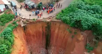 В Бразилии целый город начал уходить под землю