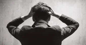 Казахстанец перевел 600 тысяч тенге за несуществующие тюльпаны