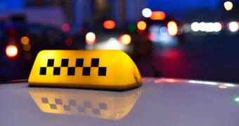 Госорганы разъяснили, когда социальные платежи поступят на счета таксистов в Казахстане