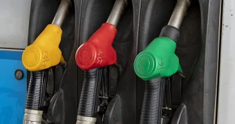 О будущем росте цен на бензин высказался Саткалиев