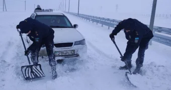 Какие трассы республиканского и областного значения закрыты в Мангистау