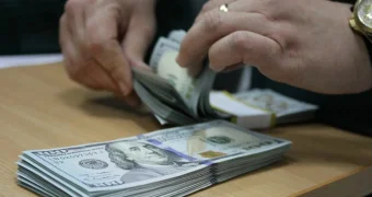 Жителям Казахстана грозит уголовное преследование за попытку вывоза иностранной валюты