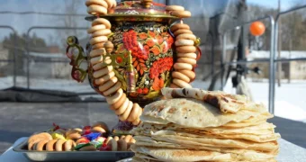 Казахстанка получила штраф за празднование Масленицы