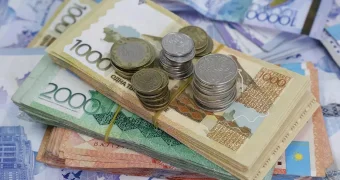 В Казахстане предложили списать долги пенсионерам