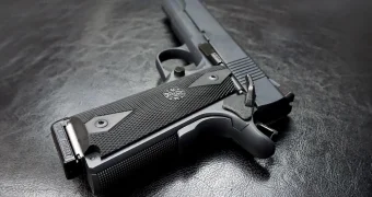 Офицер Нацгвардии обезвредил мужчину с пистолетом в Казахстане