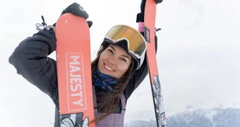 Тренер по горным лыжам из Москвы погибла при сходе лавины в Казахстане