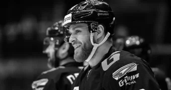 В возрасте 34 лет не стало известного российского хоккеиста