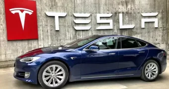 Tesla не допустили до участия в автомобильной выставке в Канаде