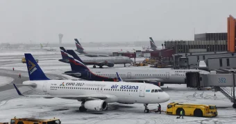 Самолет Air Astana совершил вынужденную посадку в Баку из-за экстренной ситуации на борту