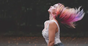 Эксперт предупредил о связи некоторых красок для волос с развитием онкологии