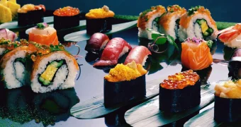 Названы продукты, которые могут незаметно привести к набору лишнего веса