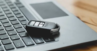 Как и где казахстанцам проверить долги по налогу на транспорт