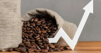 Кофе бьёт рекорды: в Казахстане за год напиток подорожал на 11,7%, в мире — исторический максимум