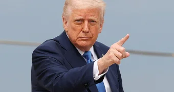 Трамп объявил о приостановке действия пошлин США в отношении свыше 75 стран